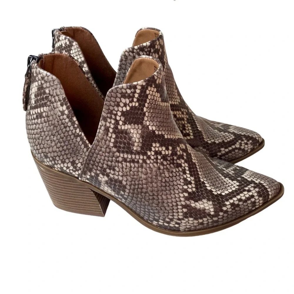 SCOOP Cut Out Booties Pointed Toe Block Heel Snakeskin Print Brown/Beige Women 7